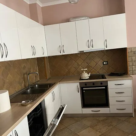 Center 2 Apartment *