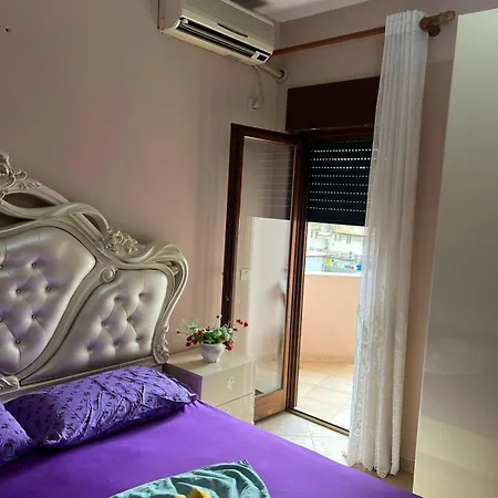 Center 2 Apartment